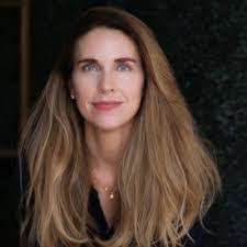 Lisa Spano's Instagram, Twitter & Facebook