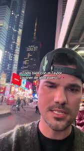 Taylor Lautner: Mi Lobo Favorito y Recuerdos