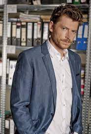 Se svou exmanželkou jitkou schneiderovou má dceru sofii annu. David Svehlik Filmovy Prehled