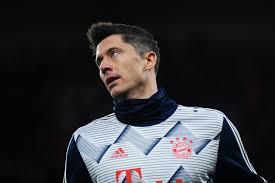 Discover everything you want to know about robert lewandowski: Fc Bayern Robert Lewandowski Riskiert Der Superstar Eine Monatelange Pause