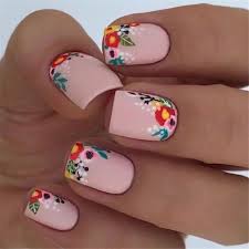 A pesar de su nombre, las uñas no paran nunca de crecer por lo que no debes tomar el adjetivo permanente literalmente. Decoracion De Unas Bdebelleza Com