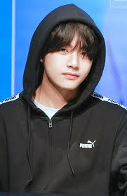 V Taehyung Taehyung Black Hair In 2020 Taehyung V Taehyung Kim Taehyung