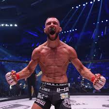 Norman parke gościł w ostatnich dniach w polsce, m.in. Mateusz Gamrot Conquered Two Divisions In Ksw Now He S Ready To Conquer The World Mma Fighting