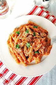 Pasta Alla Pomegranate Vodka With Bacon This Is The Best Vodka Sauce You Have To Try This Fabulous Italian Cuisine Recipe Diy Food Recipes Homemade Recipes