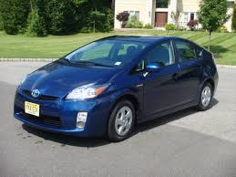 Seven airbags are standard, including a driver knee bag. Honda Insight And Toyota Prius Get Top Safety Ratings