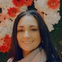 Lori Albertson's Instagram, Twitter & Facebook