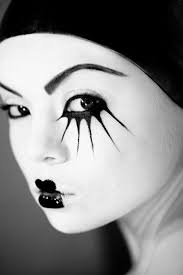 Black And White Halloween Makeup Ideas Pin By Antoaneta Alexandru On A Z Black And White Makeup Creative Halloween Makeup White Makeup