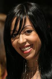 Maria de fátima eleutério lopes ou somente fátima lopes , é uma apresentadora de televisão portuguesa. Fatima Lopes Wikipedia
