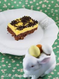 Der hallenser alexander mahn gehört zu den besten köchen imland.für die mz kreierte er in „mahns château drei ungewöhnliche rezepte, die jeder nachkochen kann. Eierlikorkuchen Ddr Rezept Blechkuchen Rezept Eierlikorkuchen Rezepte Kuchen Und Torten