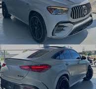 Mercedes-Benz GLE luxury SUV features and performance