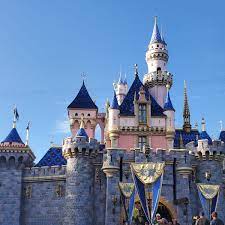 Disneyland, Disney World, Disneyland Paris To Temporarily Close Amid  Coronavirus Fears - Cnet