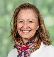 April Bethune's Instagram, Twitter & Facebook