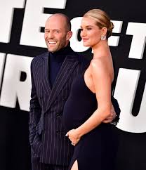 Jason statham was born in shirebrook, derbyshire, to eileen (yates), a dancer, and barry statham, a street merchant and lounge singer. This Is Who Jason Statham Has Turned To For Baby Advice
