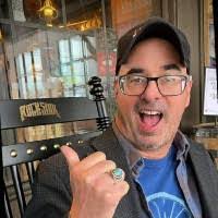 Darren Darling's Instagram, Twitter & Facebook