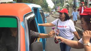 Di hari donor darah sedunia, apakah kamu bersedia memberikan darah milik kamu berikut manfaat donor darah yang kamuharustau. Peringati Hari Donor Darah Sedunia 2019 Tim Giat Donor Darah Pmi Sulut Bagikan Bunga Beritamanado Com Berita Terkini Manado Sulawesi Utara