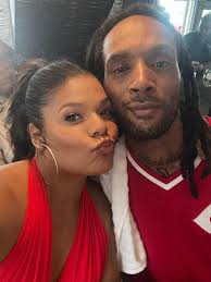 Look who I found! ❤️ Why did he tell me “ What are you doing outside! Lol!  😂 P. S My name ain't Michelle!