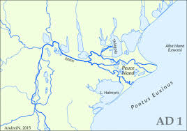 Punctul de plecare pentru o aventura in delta dunarii este de obicei tulcea, un oras aproape la fel de vechi ca si roma, situat in apropiere de locul unde dunarea se desparte in cele trei brate principale, deci unde incepe lunca. Danube Delta Wikipedia