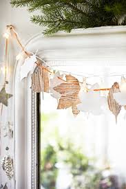 It isn't damaging the planet (mother earth will be so relieved!). 22 Best Paper Christmas Decorations In 2021 Diy Paper Christmas Decorations