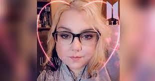 Amanda Lovern's Instagram, Twitter & Facebook