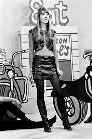 She has been married to jacques dutronc since march 30, 1981. Francoise Hardy In 2020 Sixties Fashion Francoise Hardy Fashion