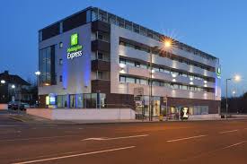 Holiday inn oxford circus, oxford caddesi, regent caddesi ve mermer kemer'e yakın olan konumuyla alışveriş sevenler için mükemmel bir adreste konumlanmıştır. Holiday Inn London Oxford Circus Deals Reviews London Laterooms Com