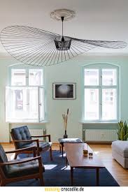 Das trifft auf die meisten räume zu. Die Deckenleuchte Vertigo Von Petite Friture Setzt Hier Mit Grosser Leichtigkeit Ein Highlight Als Mo Innenarchitektur Wohnzimmerlampe Moderne Wohnzimmerlampen
