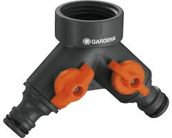 Der wandanschluss erfolgt mit einem außengewinde 21 mm (r 1/2). Gardena 2 Wege Ventil Fur 1 2 Wasserhahn Bei Hornbach Kaufen