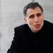 Daniel Farcas (@daniel_farcas)