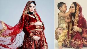 Beliau telah berkahwin dengan pelakon syamsul yusof pada 8 mac 2014. Patut Lah Puteri Sarah Suka Melaram Mungkin Sebab Ada Baby Dalam Perut Nona
