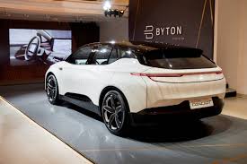 Submitted 1 year ago by ollobrains. Byton Premiere In Europa Acht Fakten Uber Den Tesla Rivalen