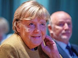 Greifswald: Stehende Ovationen für Merkel bei letztem Besuch als Kanzlerin