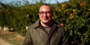Radyo kanalının kuruluş yılı 1992 olup, vakko holding yönetim kurulu başkanı olan cem hakko tarafından kurulmuştur. Cem Seymen Cnn Turk Ten Ayrildi