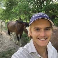 200+ perfiles de «Lunney»