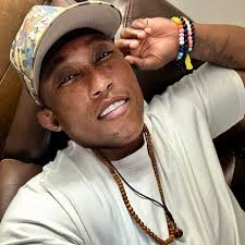 sexually reserved men are THE best. Well behaved, won't steal a kiss, won't  touch you inappropriately but boy if you give them consent? FINISHED.