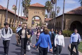 Stanford university's pristine campus is located in california's bay area, about 30 miles from san four of stanford university's seven schools offer undergraduate and graduate coursework, and the. Stanford University Burofotos Glassdoor