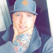 Jesse Dellinger's Instagram, Twitter & Facebook