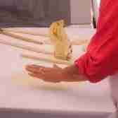 Weil kuchen so oft für andere menschen gemacht werden (und nicht für sich selbst), sind kuchen ein zeichen für die liebe und das mitgefühl, das sie für andere menschen haben. Bedeutung Des Traumsymbols Backen Joakirsoft Traumdeutung