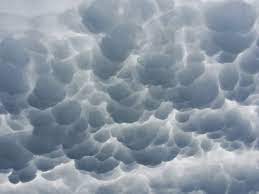 Rzadkie chmury mammatus w rakoniewicach, wielkopolska. Dboovbfobfzotm