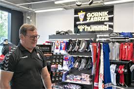 Urban Przyspiesza Przygotowania By Zrobic Przeglad Kadr Dziennik Sport