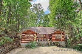 Smoky mountain dream vacations offers gatlinburg cabin rentals & pigeon forge cabin rentals in the great smoky mountains. Rent Smoky Mountain High A Lovely Honeymoon Cabin Rental In Gatlinburg Tn Nestled High Atop Chalet Village And Within Wa Honeymoon Cabin Cabin Smoky Mountains