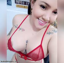 Maya Nazor al natural al descubierto en la web