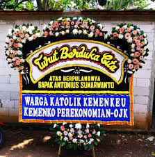Pengurutan default urutkan terpopuler urutkan penilaian urutkan terbaru urutkan termurah urutkan termahal. Karangan Bunga Turut Duka Cita Dari Warga Katolik Kemenkeu Kemenko Perekonomian Ojk Hartini Florist