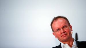 Berlin (ap) — germany's finance minister denied any responsibility on his or the government's part for the scandal surrounding collapsed payment systems provider wirecard, as he testified before lawmakers on thursday. Aktien Fur 155 Millionen Euro So Wild Zockte Der Wirecard Chef Im Crash N Tv De