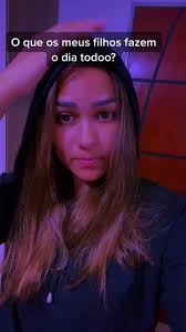 Menino jogando Freefire o dia todo