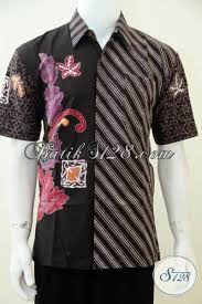 Itulah 40+ contoh model kemeja batik desain terbaik 2020 yang modern terbaru trend masa kini. Baju Batik Modern Kombinasi Dua Motif Hem Batik Lengan Pendek Desain Gaul Untuk Pria Muda Lebih Gagah Dan Percaya Diri Ld2483ct M Toko Batik Online 2021