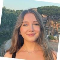 Monique Quevedo's Instagram, Twitter & Facebook