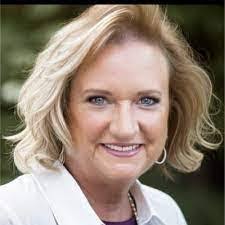 Connie Comeau's Instagram, Twitter & Facebook