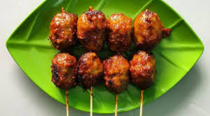 Pelaku pencurian yang diketahui berprofesi sebagai buruh bangunan ini memiliki cara unik. Bakso Bakar Cetar Warungboto Makanan Delivery Menu Grabfood Id