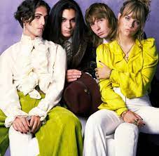In 2021, they were crowned the winners of both the sanremo music festival and the eurovision song contest. Damiano David Von Maneskin Er Konnte Der David Bowie Seiner Generation Werden Welt