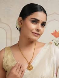 Gold Finish Pear Shaped Pendant & Chain